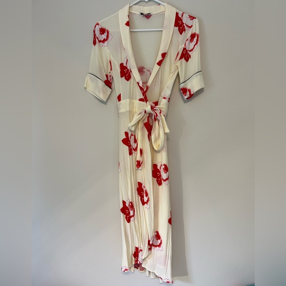 Ganni Dresses & Skirts - Ganni Harley crepe wrap dress